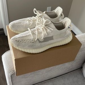 Yeezy boost 350 v2